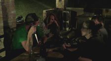Nočný rozruch na Farme: Adamovi praskli nervy, v ruke držal nôž!