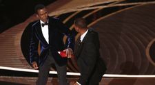 Chris Rock po facke prvýkrát prehovoril. Smithovi hrozí až odobratie sošky