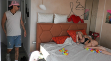 Do Party Shore prichádza Csabova láska: Keď ju uvidí v posteli, takmer skolabuje