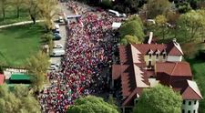 Každý kilometer sa počíta: Vo farbách Nadácie Markíza pobeží aj hviezda Sľubu