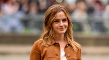 Je v tom Emma Watson až po uši? Nafotili ju vášnivo sa bozkávať