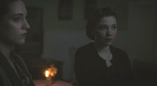 V tichosti sledujú hrôzu pred sebou. Kristína s Alenkou sa nikdy viac nebáli