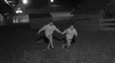 Tam nie sú kamery, že? Párty na Farme mala pikantnú dohru
