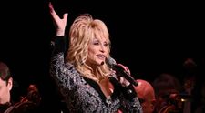 Strach o Dolly Parton: Jej sestra prosila o modlitby, potom sa znovu ozvala