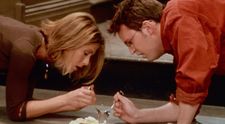 Uplynul už rok od smrti Matthewa Perryho. Jennifer Aniston zverejnila spoločné fotky