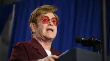Elton John prehovoril o zdravotnom stave. Na jedno oko ledva vidí