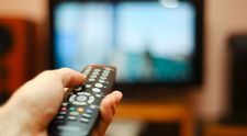 Práve teraz je televízia najsledovanejším médiom. Od začiatku koronakrízy vzrástla jej sledovanosť
