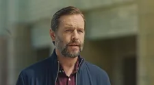 Nikol, ty to nevidíš? Kadlec je v tom až po uši!