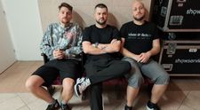 On možno ani nie je človek! Ale po jeho chrbte sa chceme vyšplhať vyššie