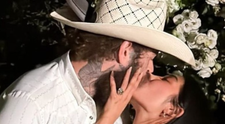 Krásne správy zo šoubiznisu: Post Malone a Christy Lee sa zasnúbili