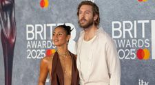 DJ Calvin Harris sa stal otcom: Z pôrodu zverejnil fotku, ktorú nikto nečakal