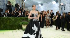 Fanúšikovia špekulujú o plastike: Anne Hathaway konečne reaguje