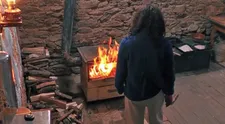 Preboha, to kde ste zakúrili? Noví farmári hneď prvý deň takmer podpálili statok