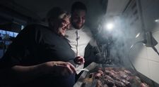 Niečo také ešte v živote nezažil: Kuchyňa sa ponorila do absolútnej tmy!