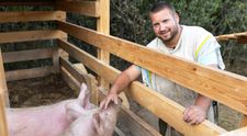 Sú Jankove dni na Farme zrátané? Všetci sa ho chcú zbaviť