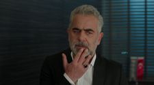 Serhan sa kráľovsky baví na tom, že nikto ani len netuší, čo sa deje