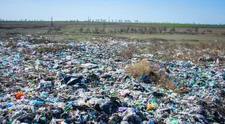 Najviac emisií produkujú skládky. Uvoľňuje sa z nich metán, má výrazný vplyv na globálne otepľovanie