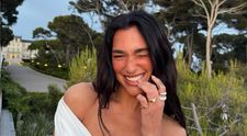 Zábery šťastnej speváčky dojímajú svet. Dua Lipa je po rokoch doma!