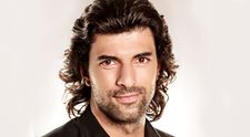Engin Akyürek: V láske naozaj platí „Nikdy nehovor nikdy“!