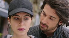 Betül sa zahrá na Amora a pomôže Sinanovi stretnúť sa s Hazan