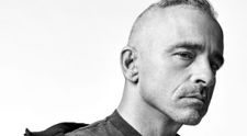 Z chlapca z Ríma svetová ikona. Eros Ramazzotti oslavuje 62 rokov a mieri aj na Slovensko!