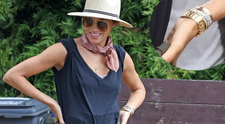 Meghan nemohla vzdať hold Diane na korunovácii: Tak sa ovešala šperkami na túru