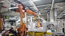 Prvá slovenská automobilla predĺžila odstávku až do apríla