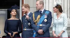 Prajú si zmierenie. William vraj pozval Harryho rodinu na návštevu do Británie