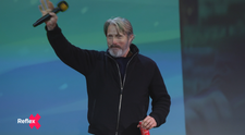 Mads Mikkelsen si odskočil z nakrúcania na festival