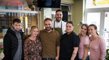 Kuchárska reality šou Na nože v stredu opäť doslova prevalcovala konkurenčnú seriálovú novinku Vytoč môjho agenta