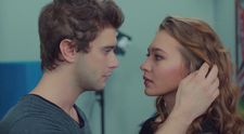 Deniz sa pokúsi zviesť Rahmeta. Dopadne to však inak, ako dúfala