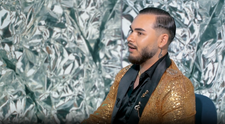 Adrian sa po vyhadzove v SuperStar obul do našej poroty. Čo im odkazuje?