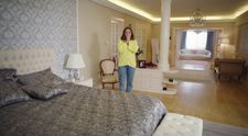 Nazlı tak vydesia jej city, že sa začne Muratovi vyhýbať