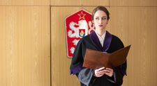 Seriálové megahity Sľub a Dunaj, k vašim službám vo štvrtok ovládli televízny trh