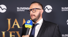 Predáva zážitkové rande na kľúč. Bude to stačiť na to, aby vyhral duel v Jame levovej?