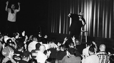 Náhly odchod známeho stand-up komika: Zomrel počas turné