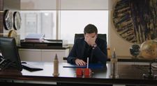 Zvyčajne rezervovaného Yağıza otcova nespravodlivosť veľmi raní a nahnevá