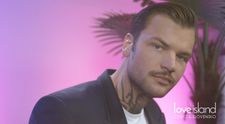 Barber so starou dušou. Shelby na lásku doteraz nemal čas, hľadá svoj kontrast