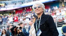 Druhý dych: Jon Bon Jovi po operácii hlasiviek konečne prehovoril!