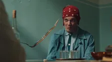 Nie som žiadny pokusný králik! Pri psychologickom vyšetrení sa podával tvrdý alkohol