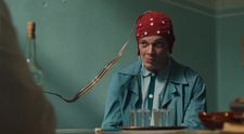 Nie som žiadny pokusný králik! Pri psychologickom vyšetrení sa podával tvrdý alkohol