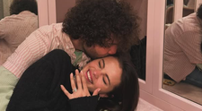 Selena Gomez sa zasnúbila! Prsteň je vidieť až z vesmíru