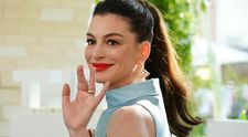 Anne Hathaway odvážne ukázala tehotenské bruško: Jej outfit vyvolal zmiešané reakcie