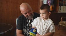 Máme rozhovor s najrozkošnejším hercom z Dunaja! Z jeho odpovedí sa roztopíte