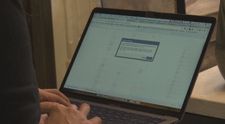 Facebook patrí k najväčším zberačom dát. Ukážeme vám, ako sa k ním dostať