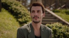 Alaza čoraz častejšie mučia halucinácie o šťastí, ktoré stratil