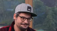 Bábky vymenil za mikrofón. Stand-up komik Jakub Lužina nám porozprával o svojej práci