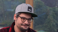 Bábky vymenil za mikrofón. Stand-up komik Jakub Lužina nám porozprával o svojej práci
