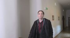 Slovenského herca odsúdili za zabitie partnera na 10 rokov. Vinu sa snažil hodiť na svoju mamu