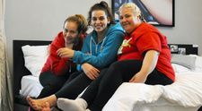 Exkluzívny pohľad do babského kráľovstva: Pred ich kúpeľnou stoja muži v rade
